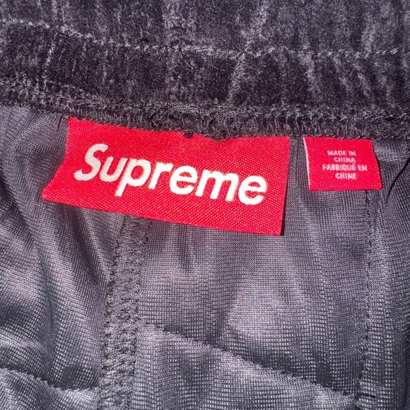 Supreme patchwork velour Black Shorts - Picture 5 of 12